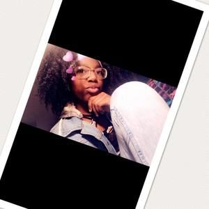 Meet your Posher, Saraiah